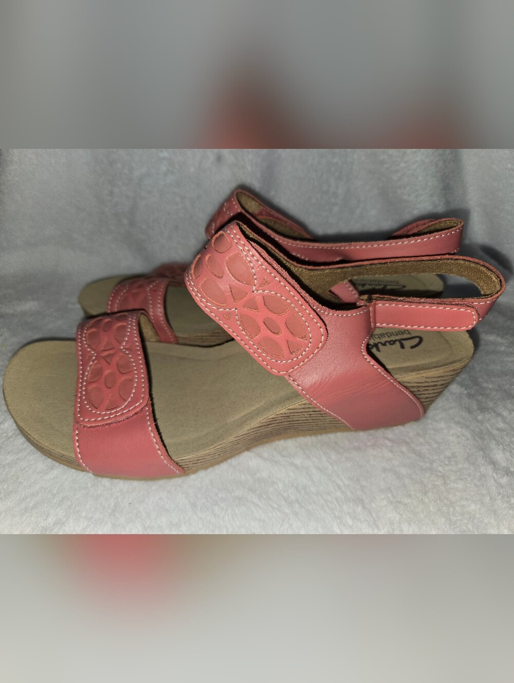 ✨️Clarks Coral Leather Wedge Sandals for Women